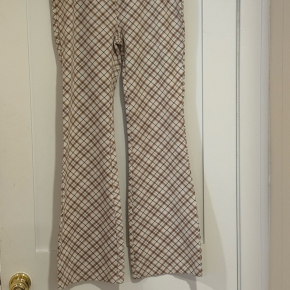 Women’s COTTON ON Plaid Checkered Brown White Flared Stretchy Pull On Pants Med - Picture 1 of 5